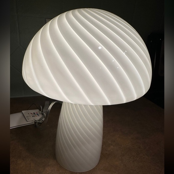 Icy White Swirled Glass Mushroom Lamp Home Decor - Picture 3 of 7